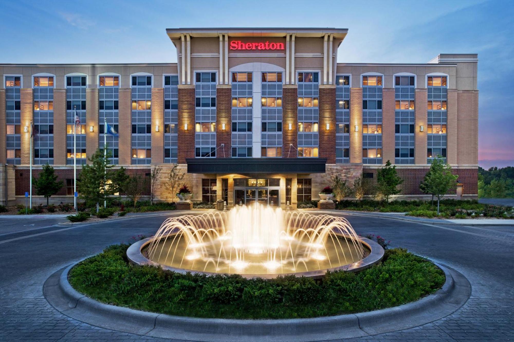 Sheraton St Paul Woodbury Hotel Exterior photo